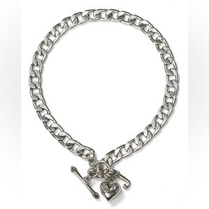 Heart pendant necklace